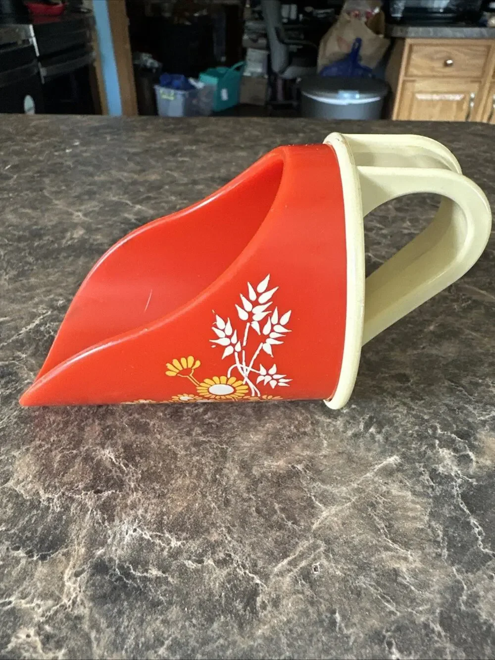 Vintage 1972 Avon 6 oz Flour Scoop Burnt Orange with flower pattern